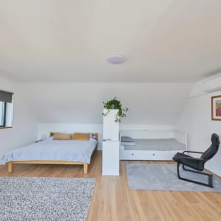 Mihelyuenk Lejlighed Fonyód